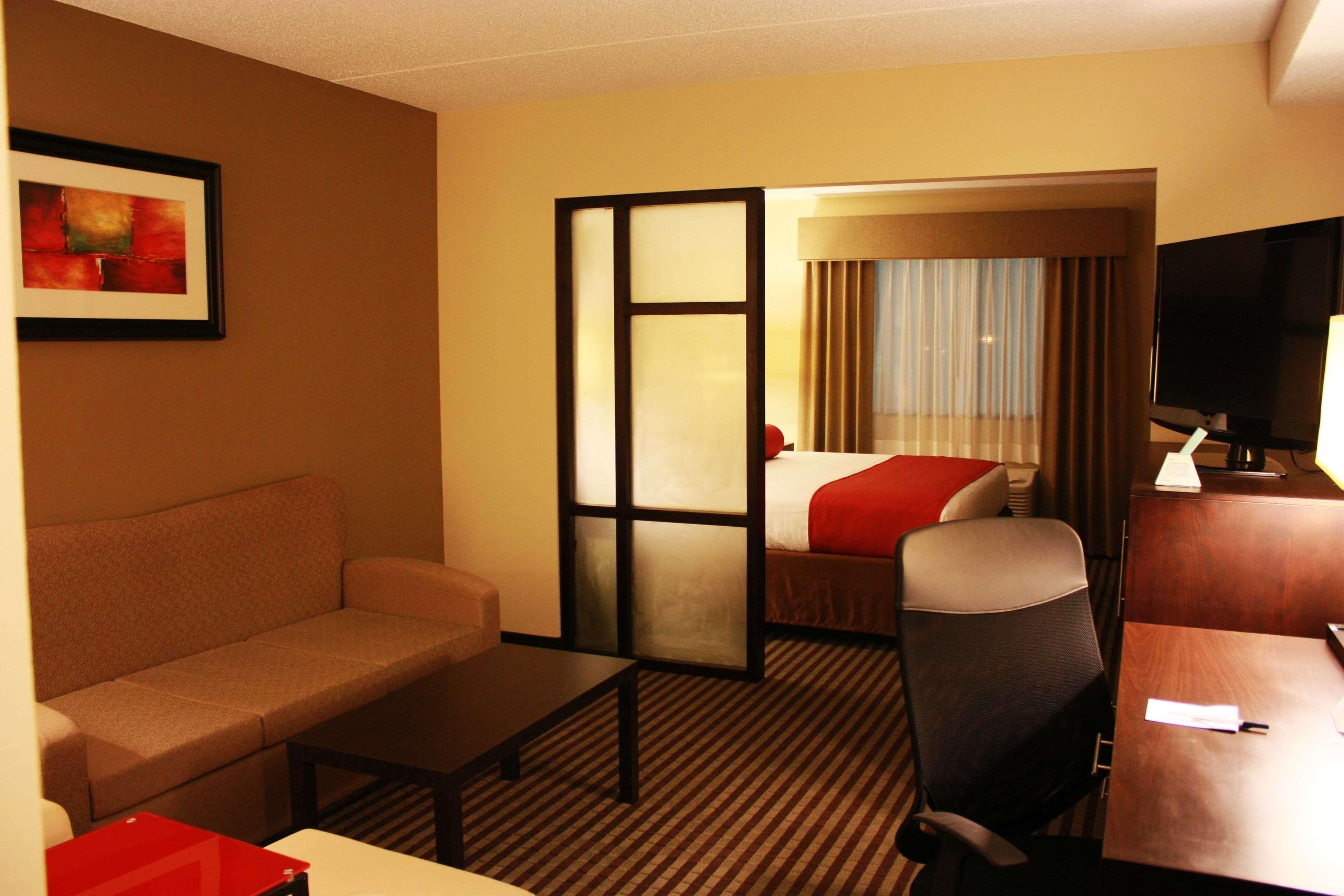 Comfort Inn & Suites Copley Akron Exteriör bild