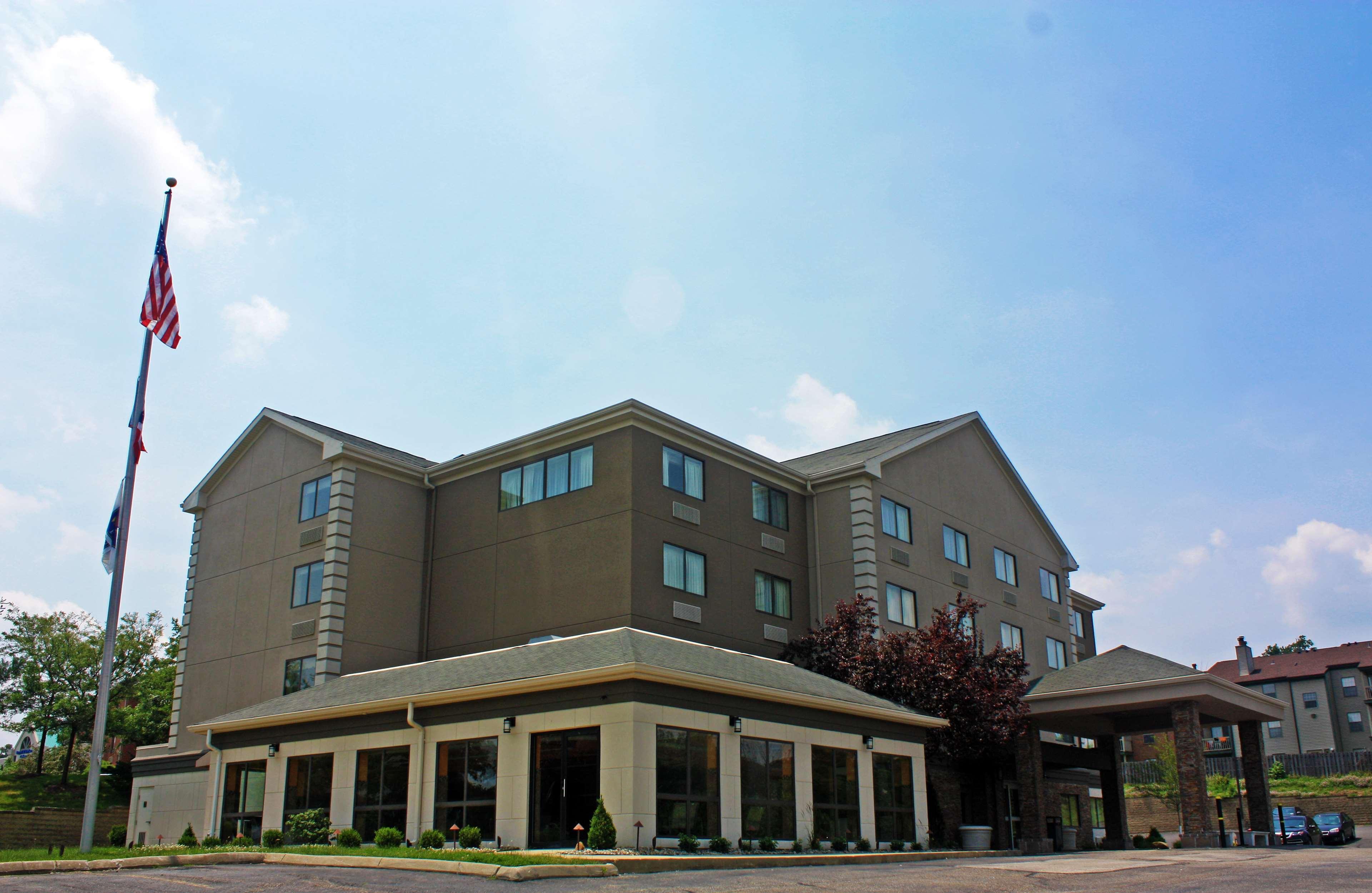 Comfort Inn & Suites Copley Akron Exteriör bild