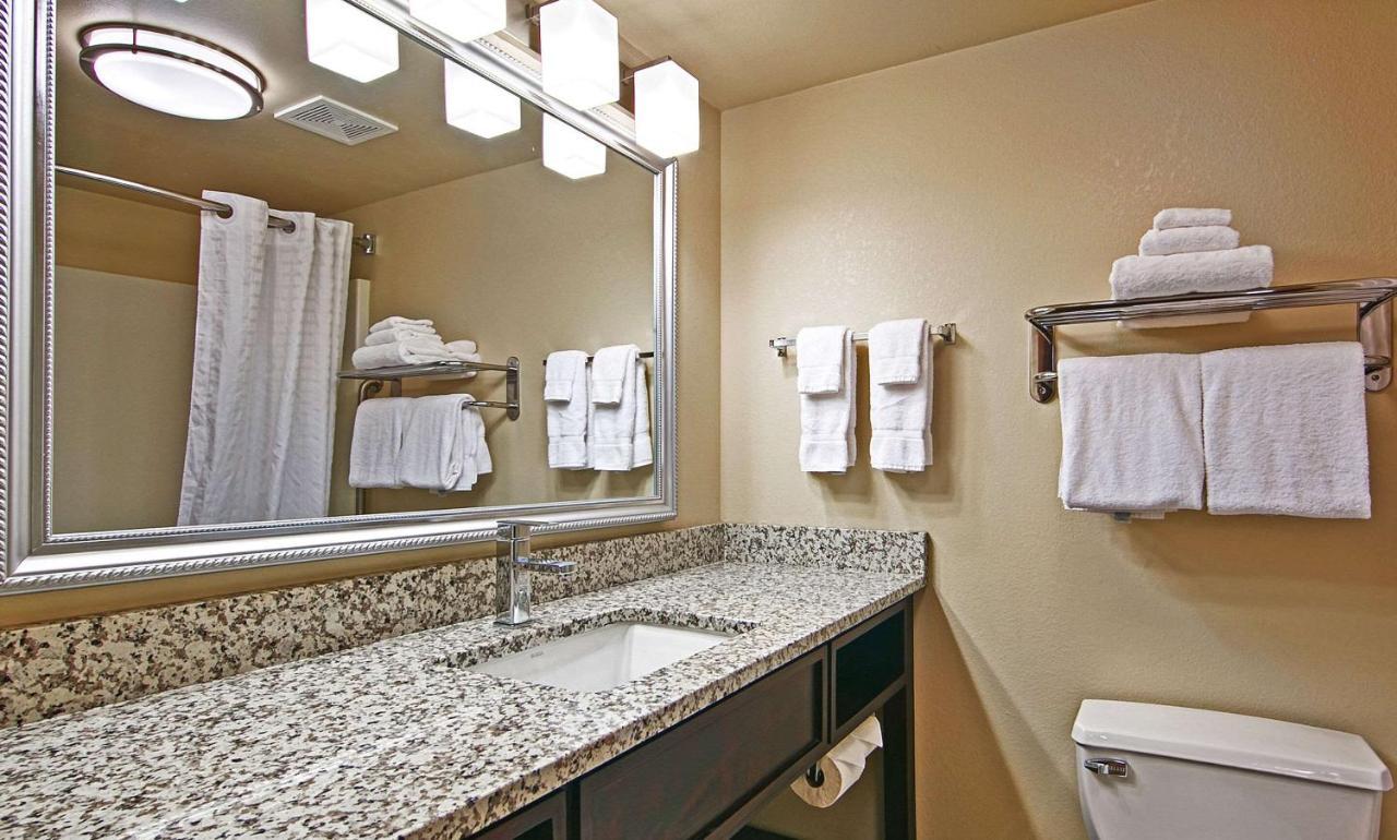 Comfort Inn & Suites Copley Akron Exteriör bild
