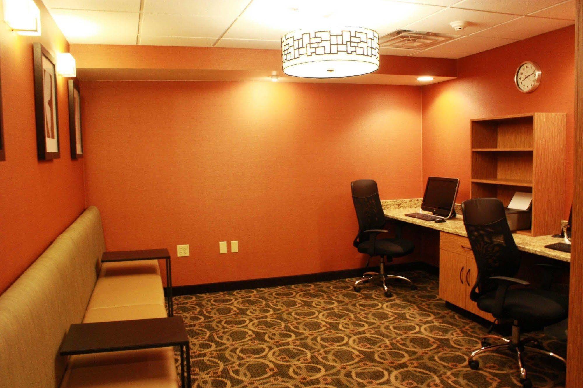 Comfort Inn & Suites Copley Akron Exteriör bild